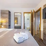 Haus Bergblick By Alpentravel דירה
